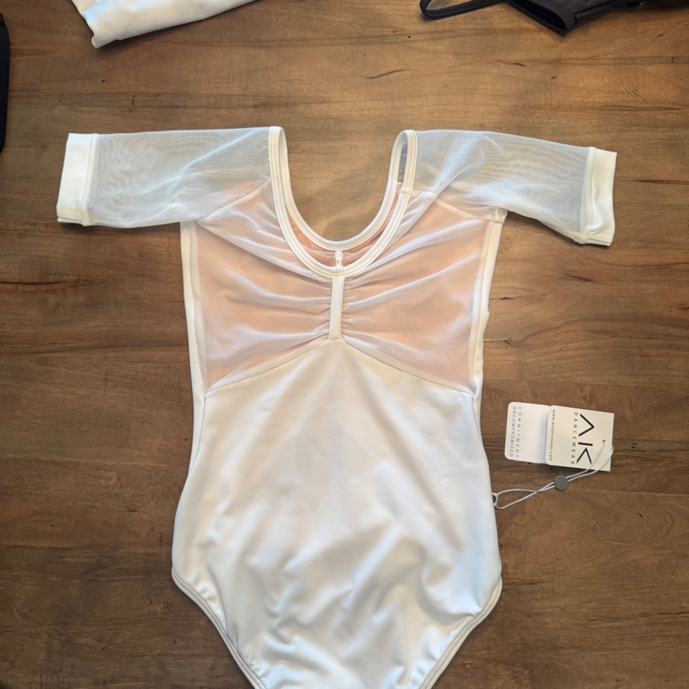 AK Dancewear Chloe in Core White YXL NWT Leotard - Picture 4 of 4